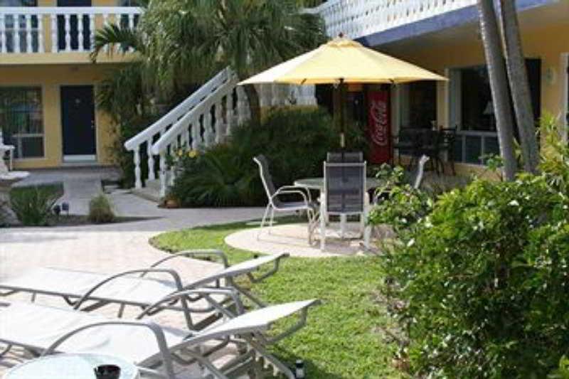 Cheston House - Clothing Optional All Male Guesthouse フォート・ローダーデール エクステリア 写真