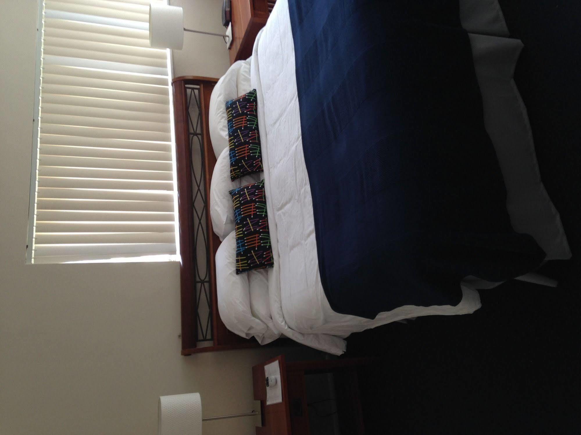 Cheston House - Clothing Optional All Male Guesthouse フォート・ローダーデール エクステリア 写真