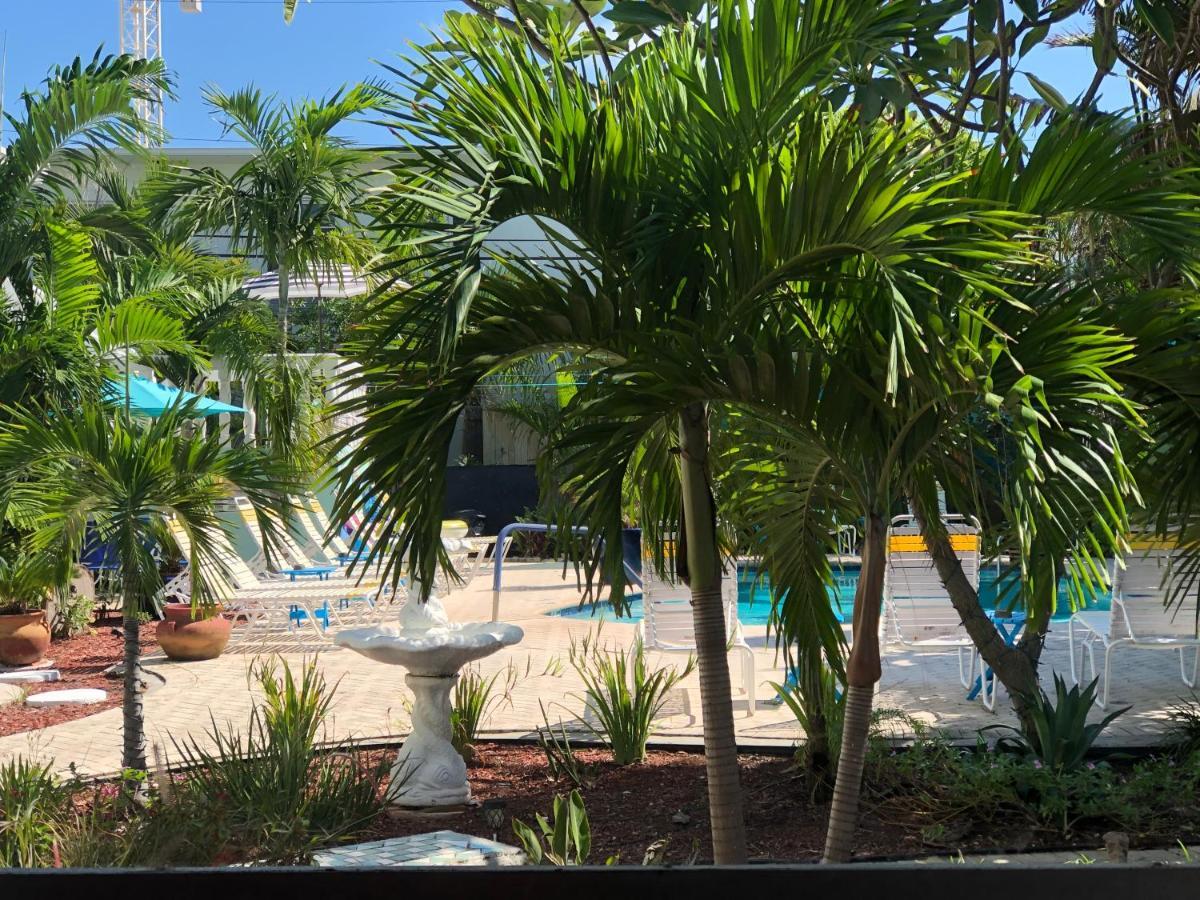 Cheston House - Clothing Optional All Male Guesthouse フォート・ローダーデール エクステリア 写真